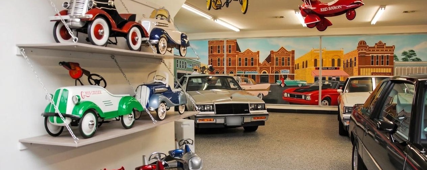 Pedal Car Shelves & the Main Street Mural