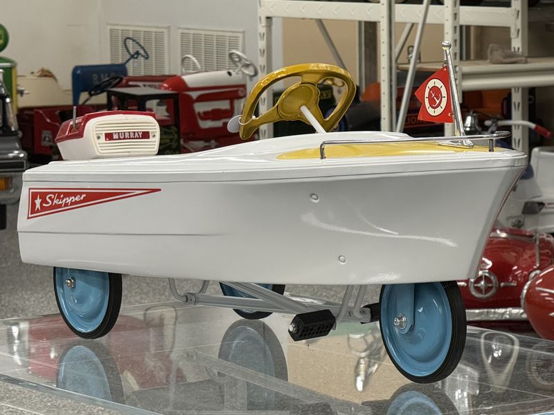 Murray Skipper Boat with Motor