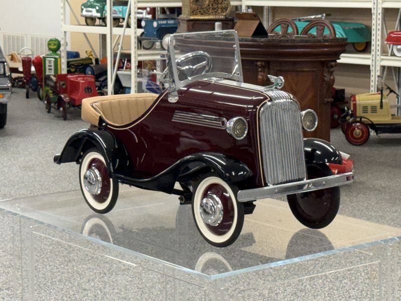 Steelcraft 1935 Pontiac